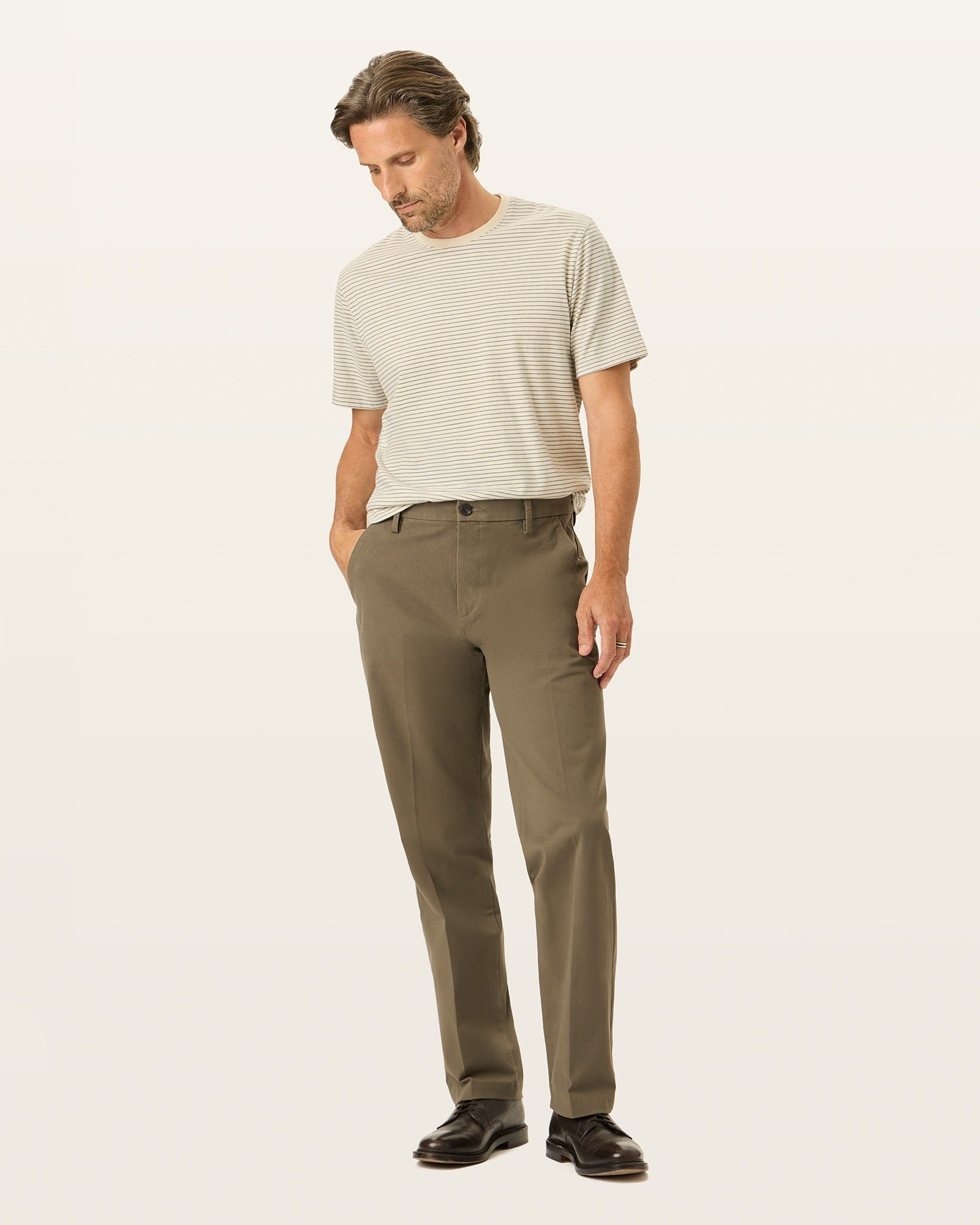 Workday Khakis, Classic Fit – Dockers™