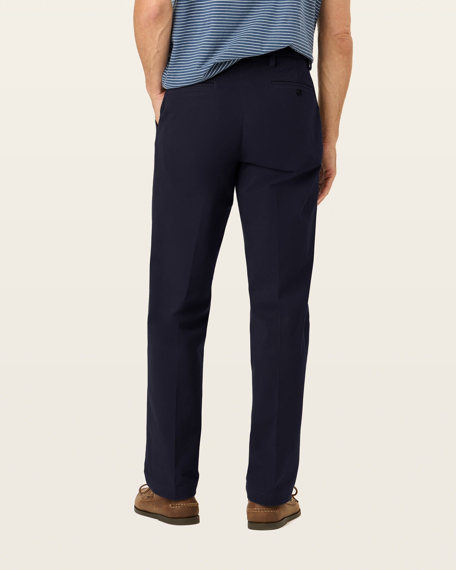 Workday Khakis, Classic Fit – Dockers™