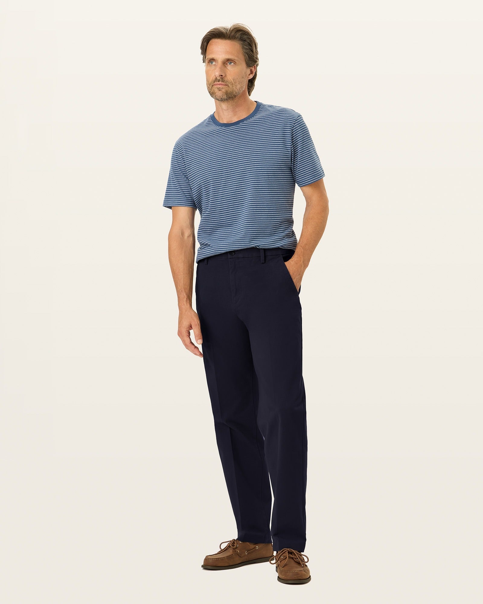 Workday Khakis, Classic Fit – Dockers™
