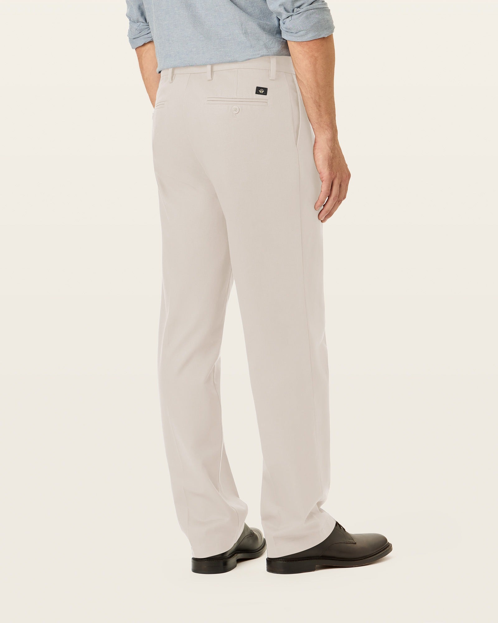 Signature Iron Free Khakis, Classic Fit with Stain Defender