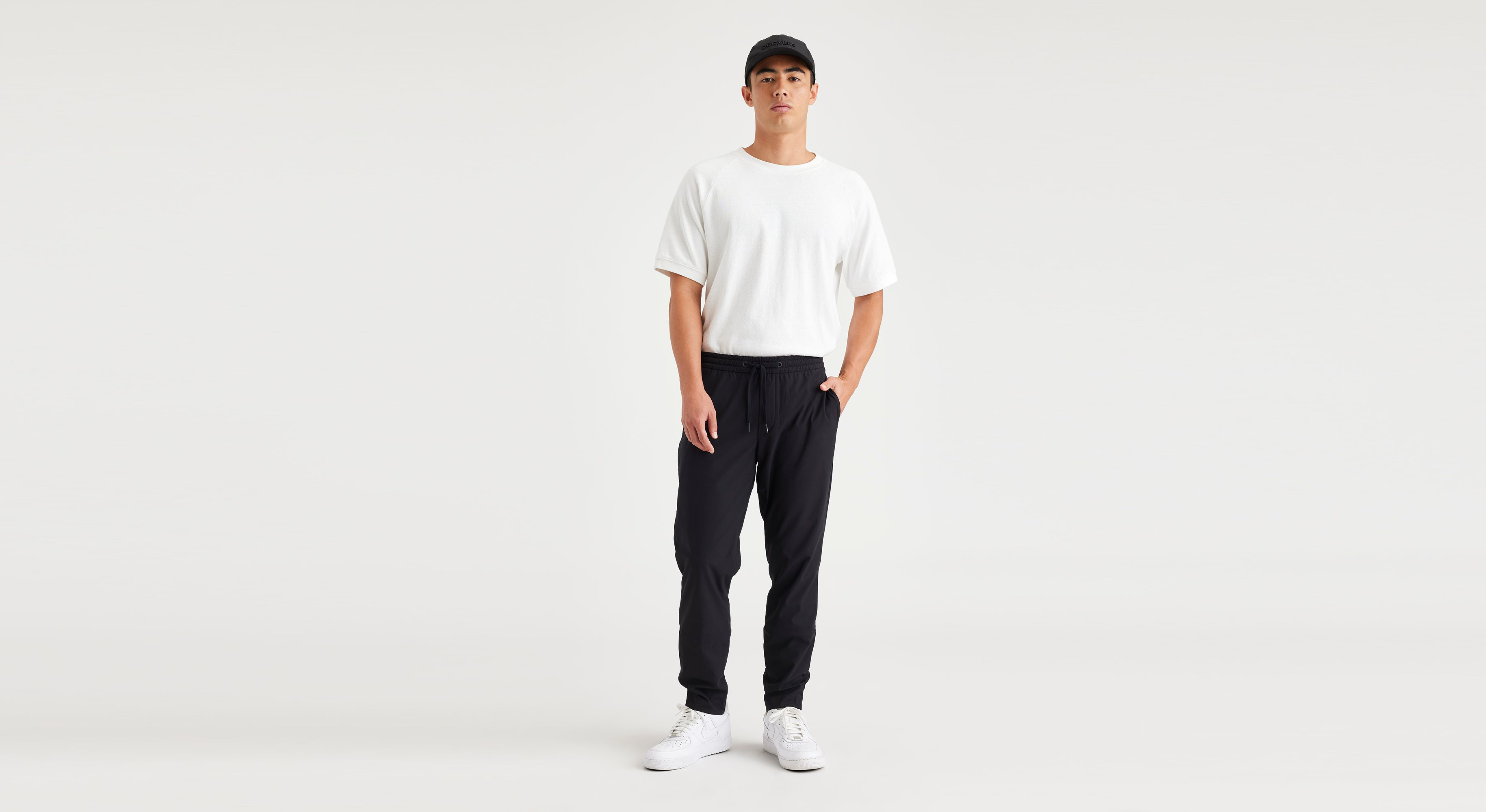 Go Jogger, Slim Tapered Fit with Airweave – Dockers®
