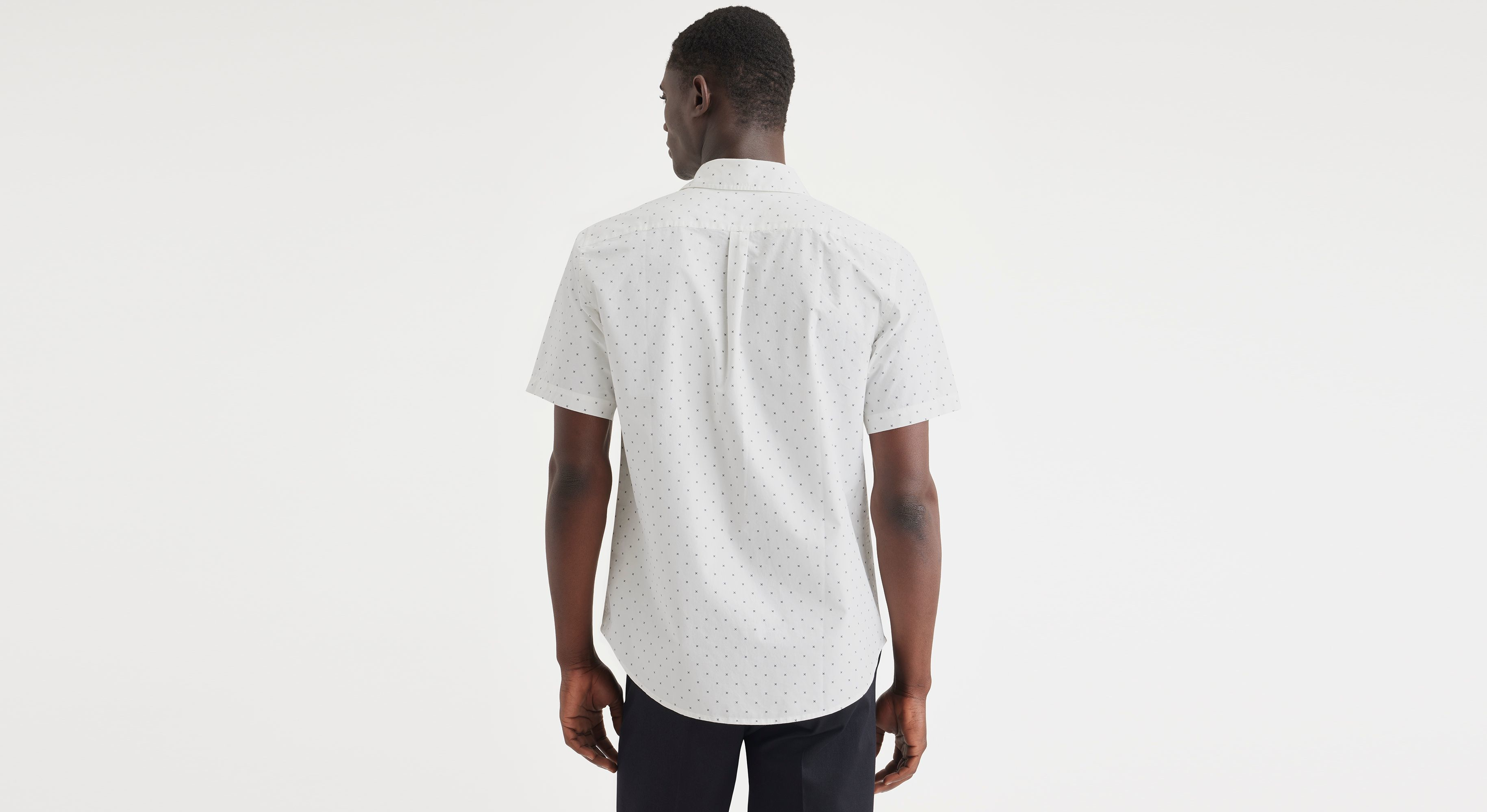 Essential Button-Up Shirt, Classic Fit – Dockers™
