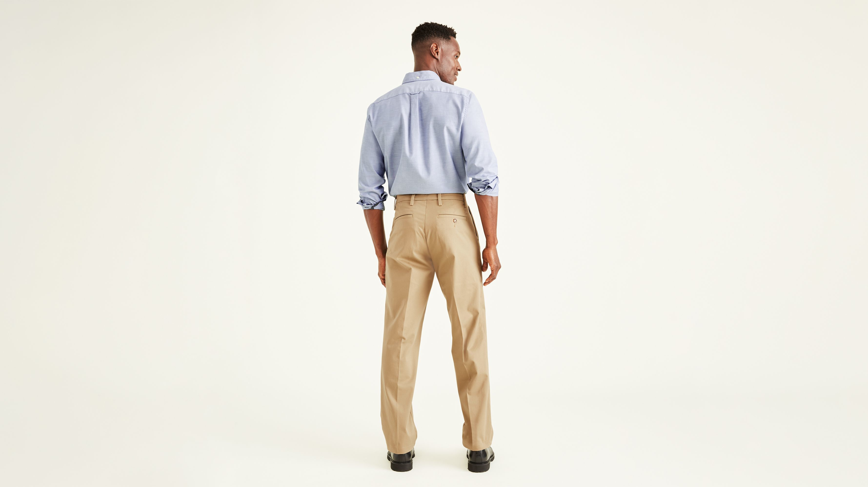 Workday Khakis, Classic Fit – Dockers®