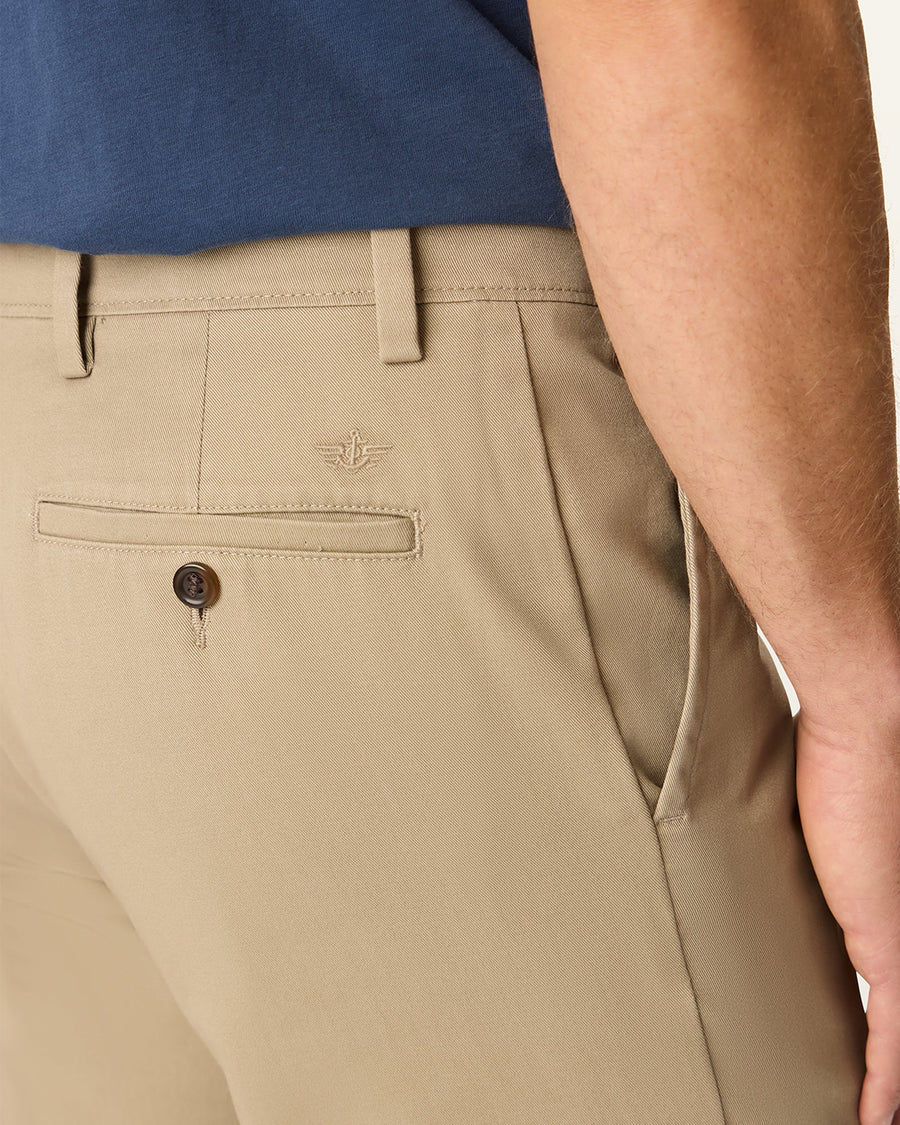 Easy Khakis, Straight Fit – Dockers™