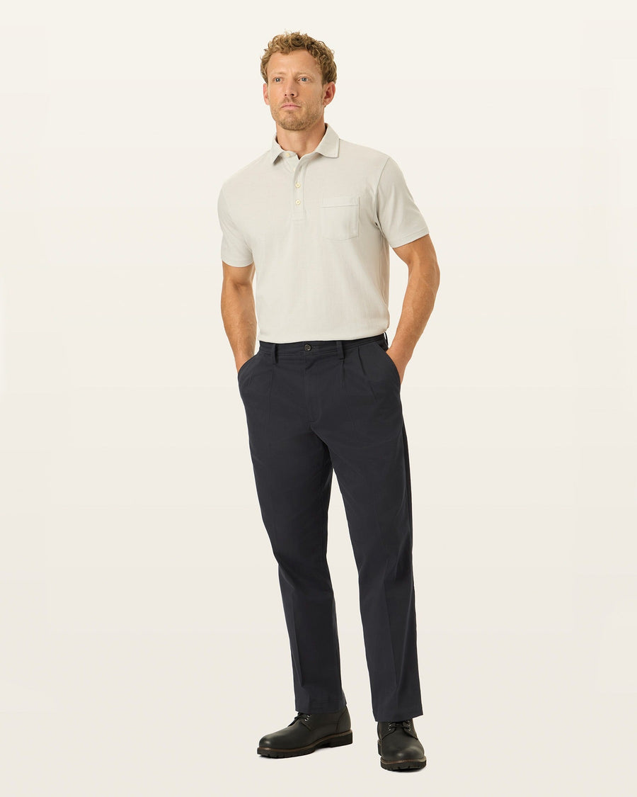 Easy Khakis, Pleated, Classic Fit – Dockers™