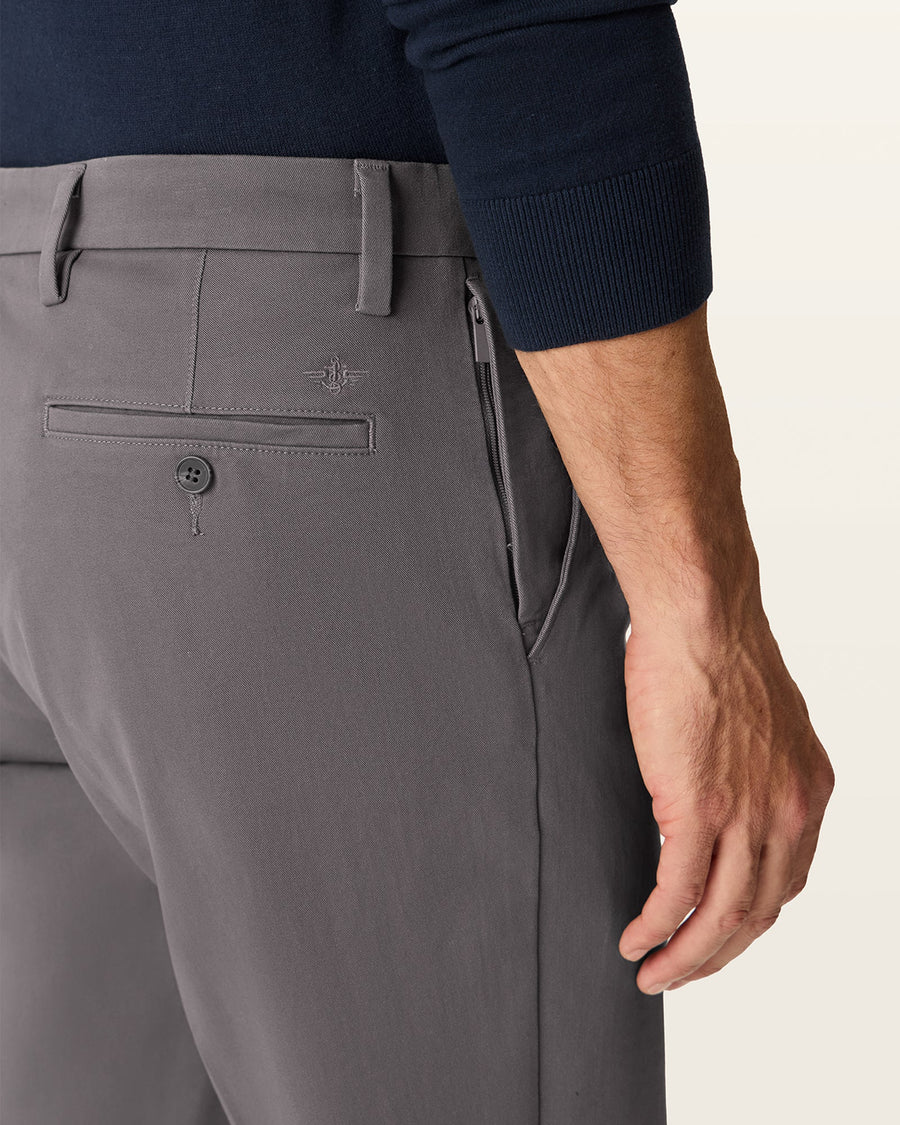 Workday Khakis, Straight Fit – Dockers™
