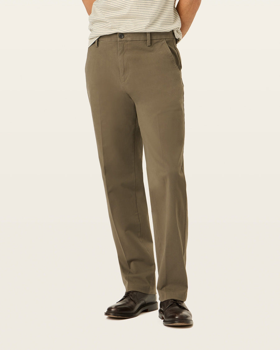 Workday Khakis, Classic Fit – Dockers™