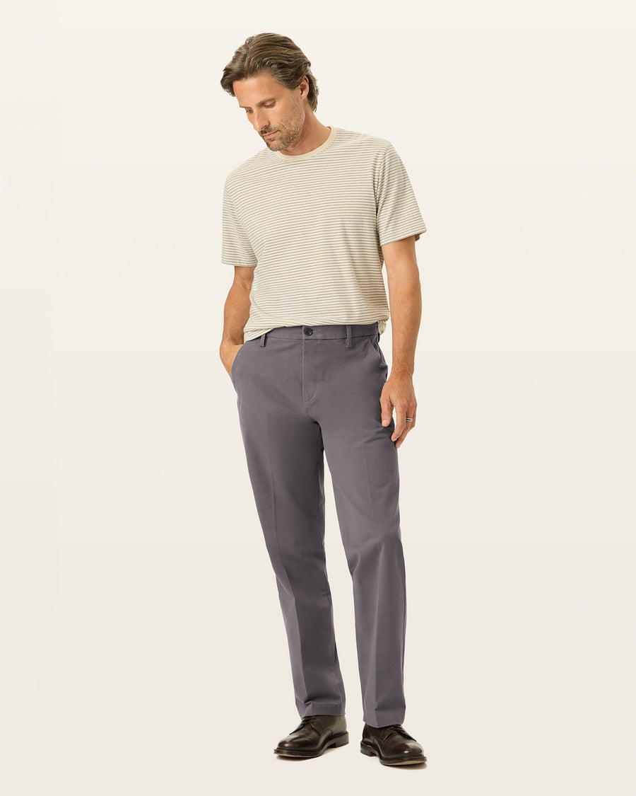 Workday Khakis, Classic Fit – Dockers™