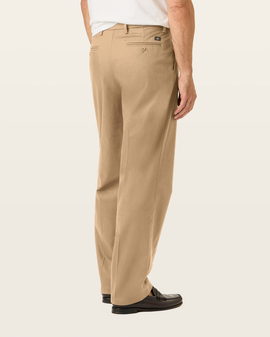 Signature Iron Free Khakis, Classic Fit with Stain Defender