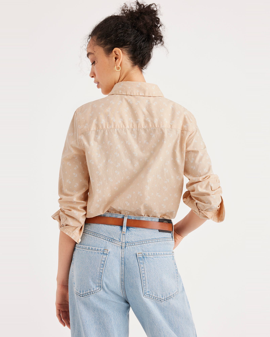 Back view of model wearing Appleblossom Original Shirt, Regular Fit.