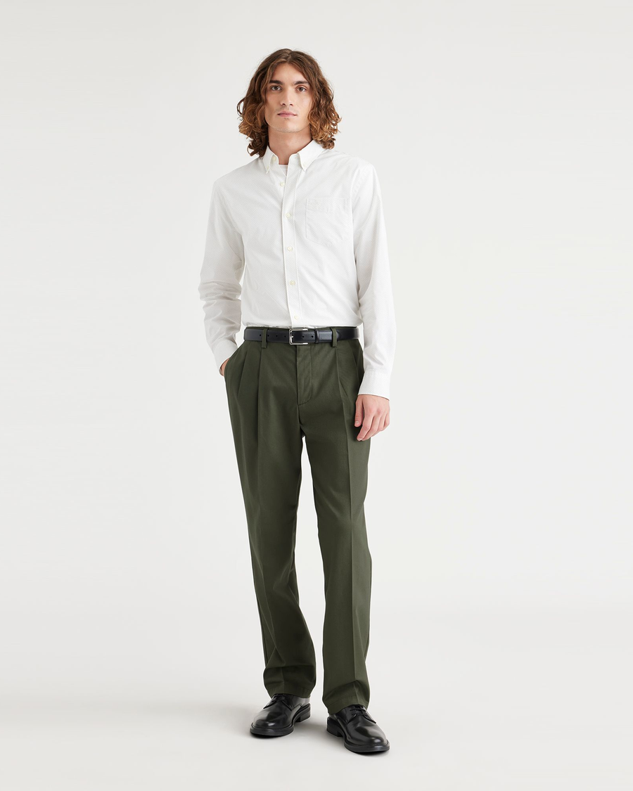 Signature Iron Free Khakis, Pleated, Classic Fit with Stain 
