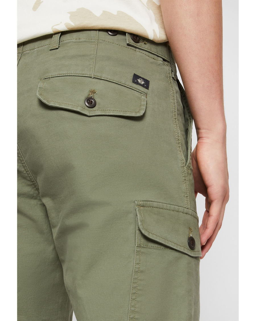 Wearing these beautiful khaki cargo pants today, I wanted to share the