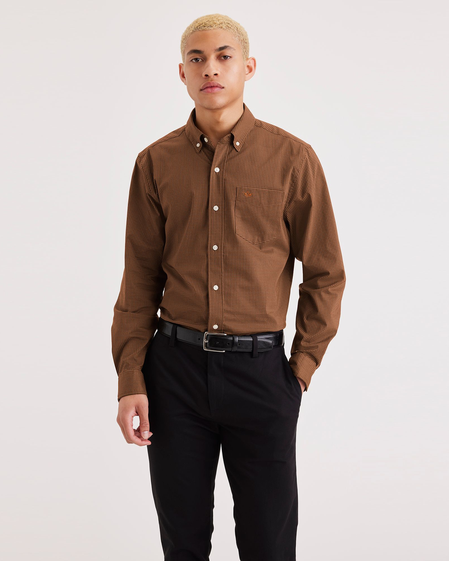 Front view of model wearing Caramel Café Signature Comfort Flex Shirt, Classic Fit.