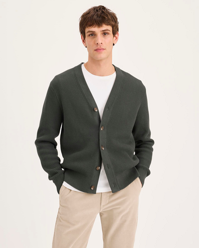 Front view of model wearing Chimera Cardigan, Regular Fit.