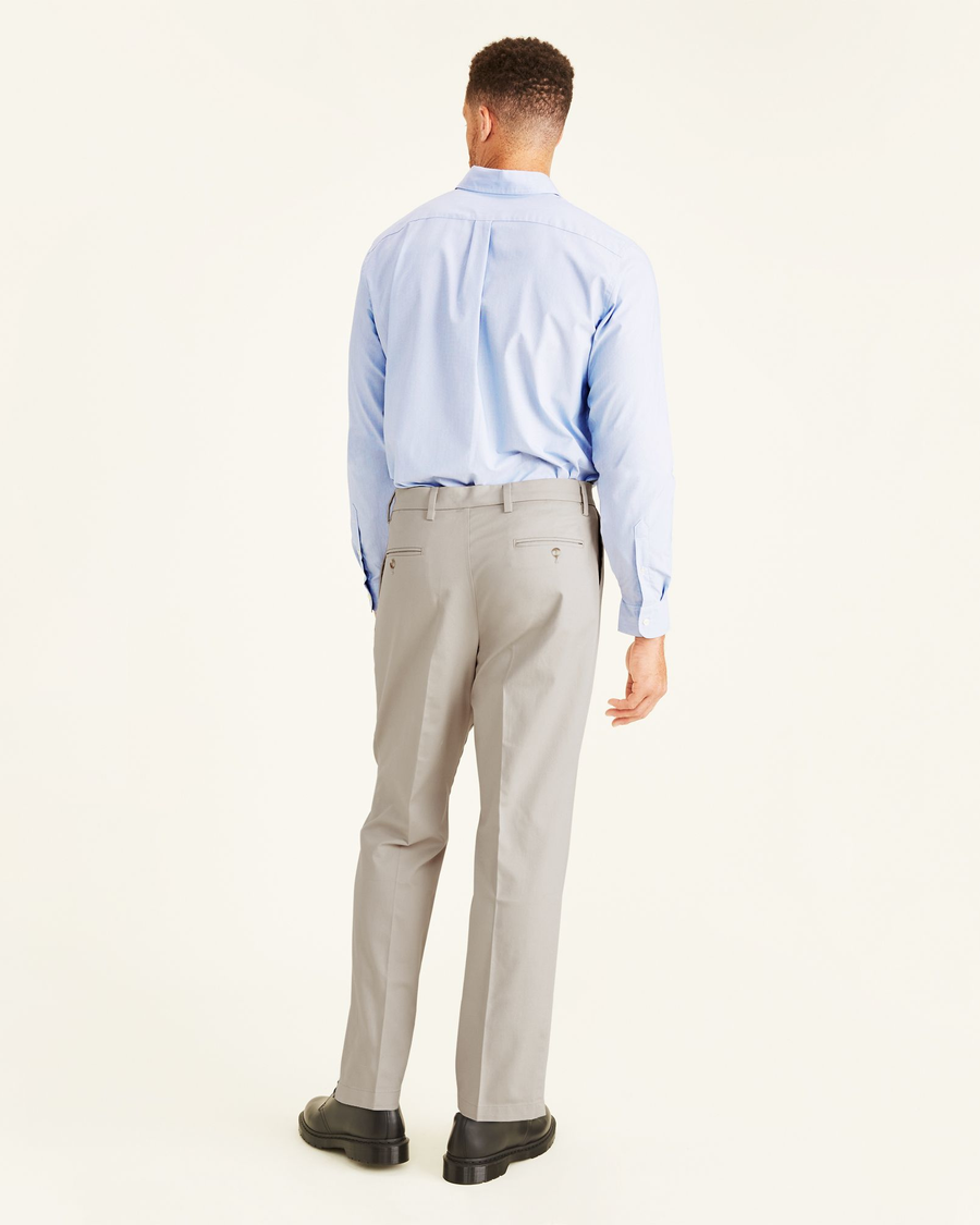 Signature Khakis, Pleated, Classic Fit (Big and Tall) – Dockers®
