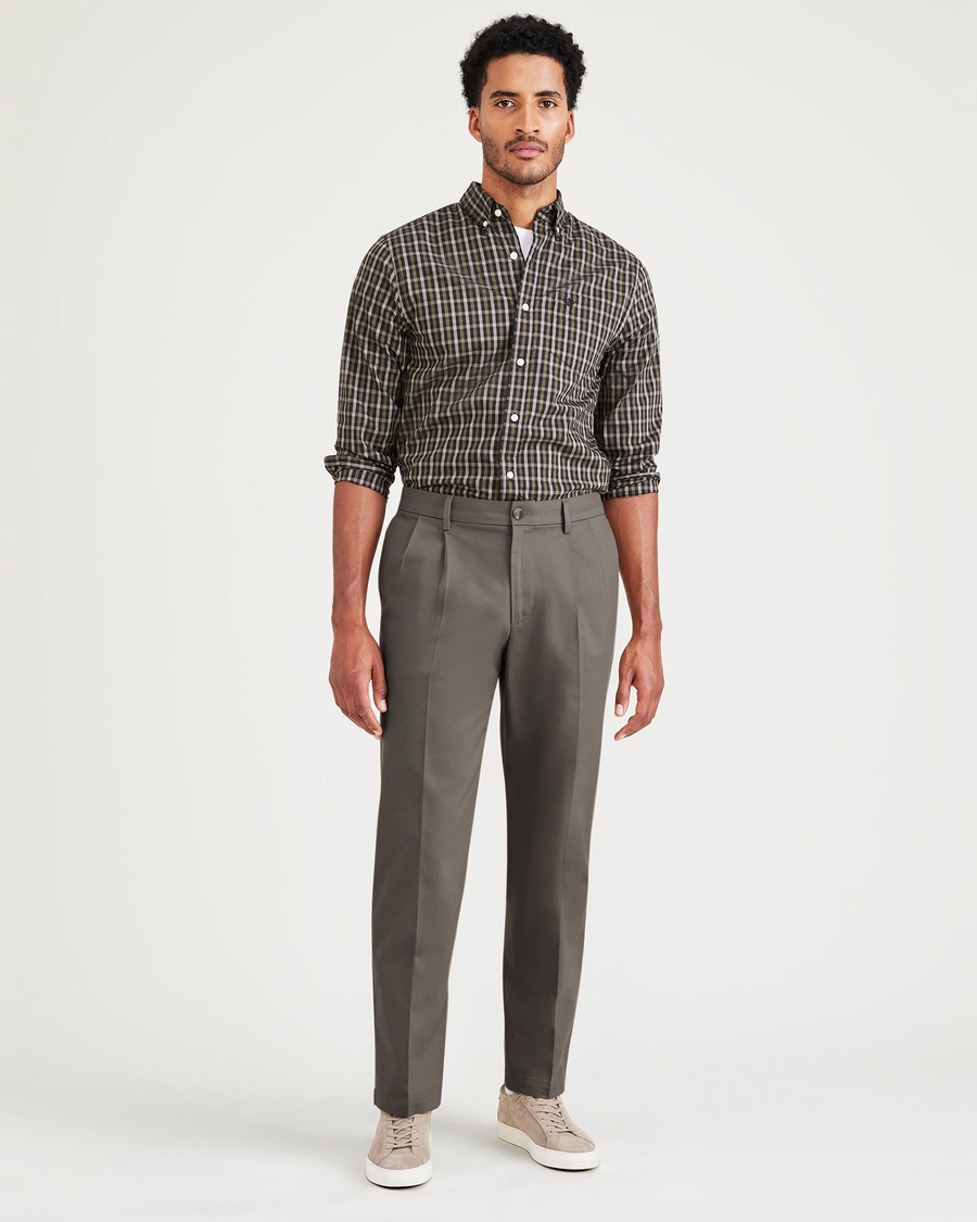 Signature Iron Free Khakis, Pleated, Classic Fit with Stain Signature Iron Free Khakis, Pleated, Classic Fit with Stain