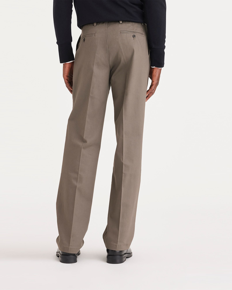 Signature Khakis, Pleated, Classic Fit (Big and Tall) – Dockers®