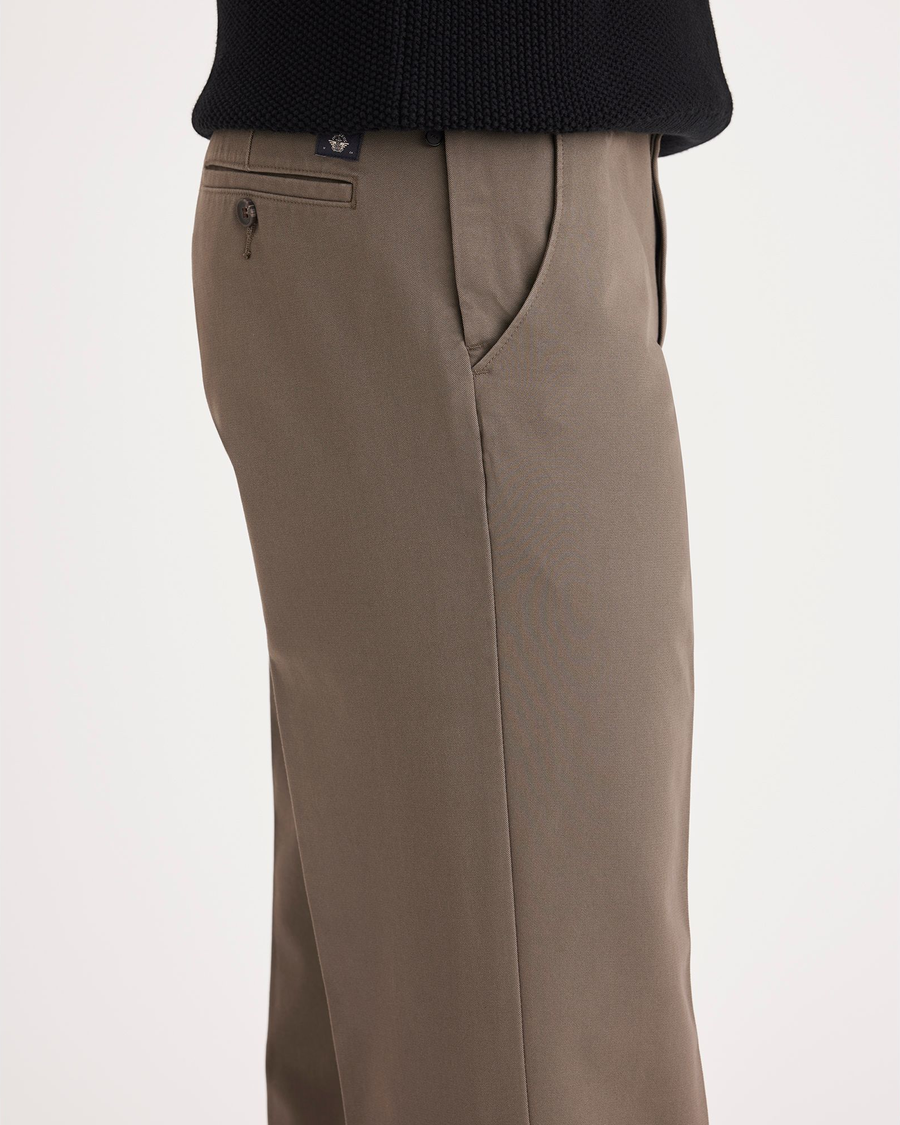 Workday Khakis, Classic Fit – Dockers™
