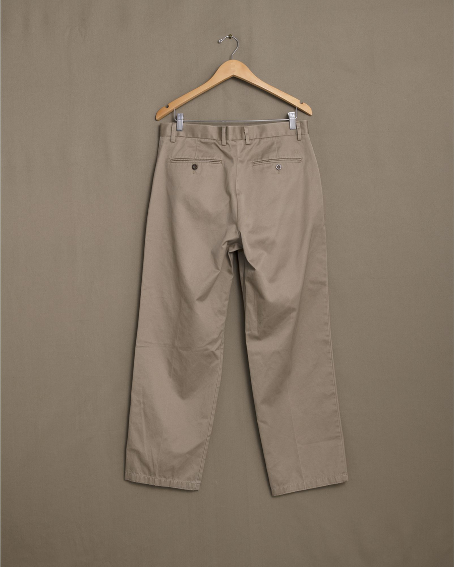Khaki on Khaki Chinos 2 - 33 x 29 – Dockers® Khaki on Khaki Chinos 2 - 33 x 29 – Dockers®