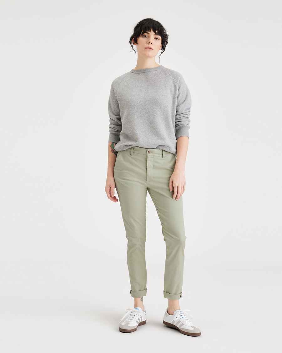 Front view of model wearing Lint Weekend Chinos, Slim Fit.