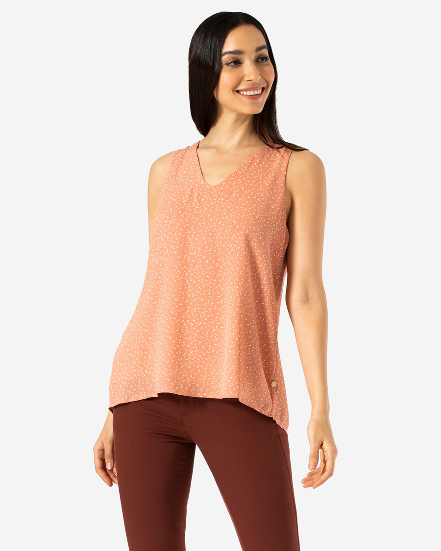Front view of model wearing Mayberry Sante Fe Clay Back Detail Tank Top.