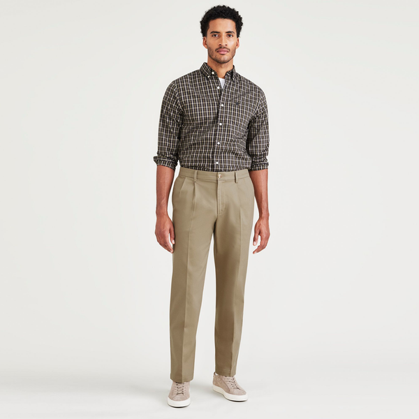 Signature Iron Free Khakis, Pleated, Classic Fit with Stain Signature Iron Free Khakis, Pleated, Classic Fit with Stain