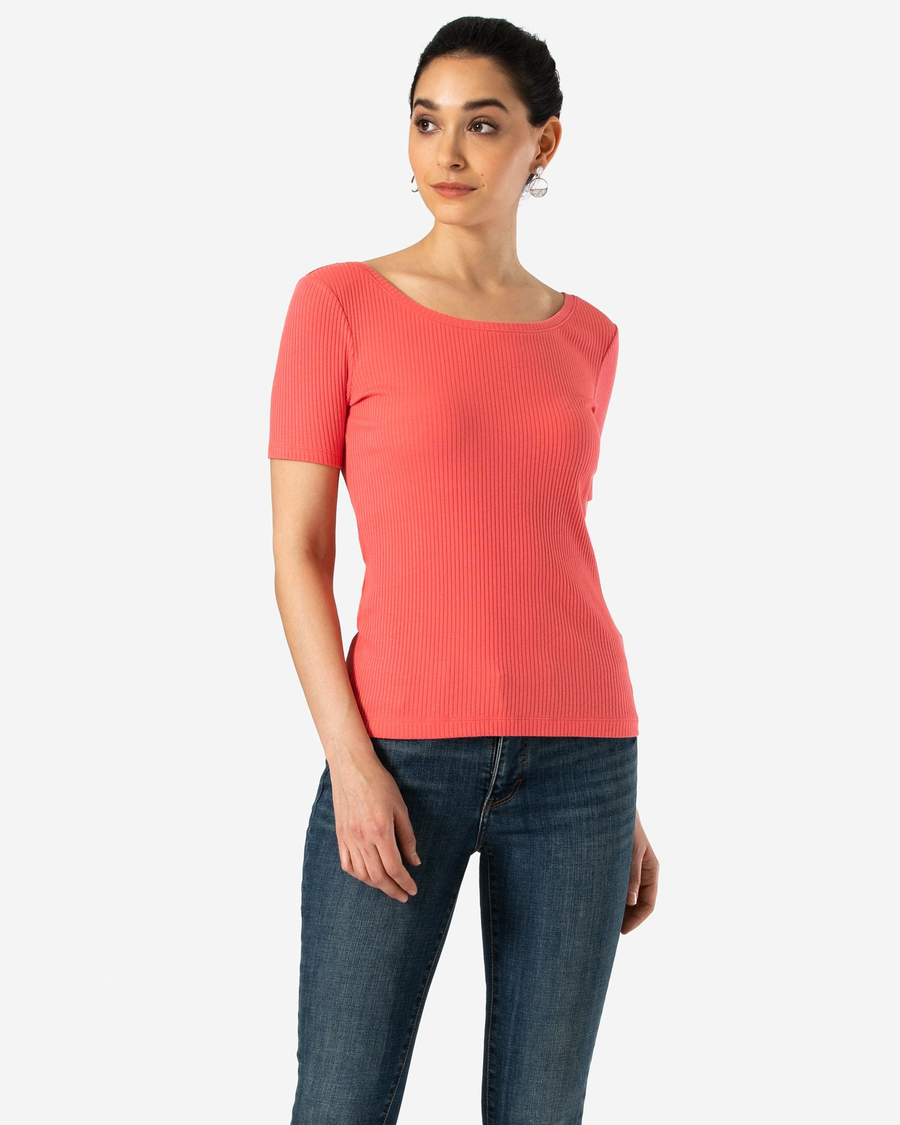 Front view of model wearing Rose Of Sharon Scoop Neck Tee Shirt.