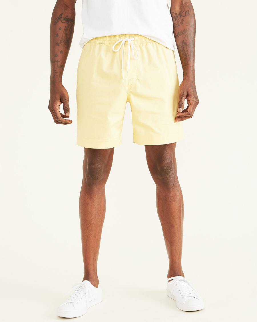 View of model wearing Sundress Playa 7" Shorts.